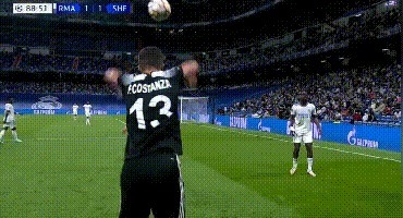 主场|2-1!2-0!欧冠黑马绝杀6分小组第一,皇马耻辱:射门31-4却爆冷