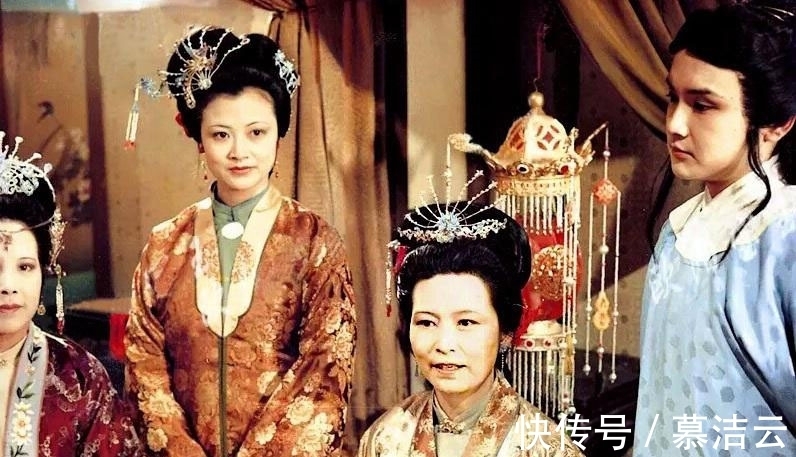 贾母$《红楼梦》解读:李纨的月钱,凭什么是王熙凤的五倍?