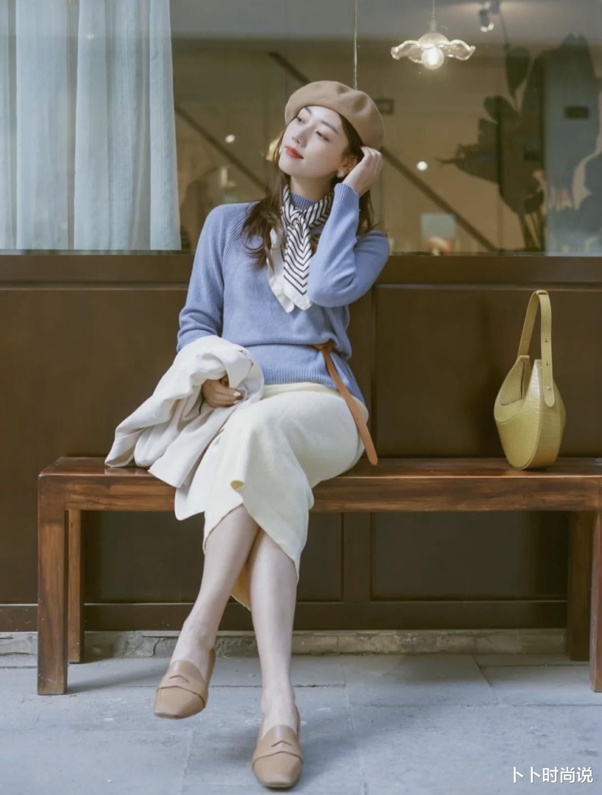 颜色|黑黄皮别穿得太暗沉,试试“这些颜色+暖白色”,温柔显白又减龄