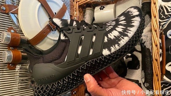 满满炸鸡风味，炸鸡Air Max 90“刮刮乐”鞋款抢先预览