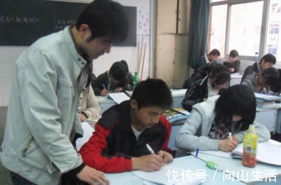 考试中|高中生独创“刺猬”字体,好像容嬷嬷附体,老师看完直呼“扎心”