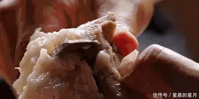 新疆人|新疆美食|看了羊肉的100种吃法,我的眼泪从嘴角流了出来