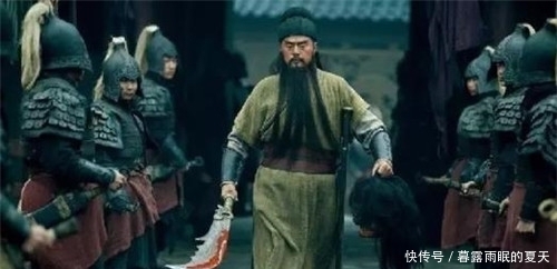 曹操|拜关公也有讲究?黑帮拜红袍,警察拜绿袍,谁要拜金袍关公?