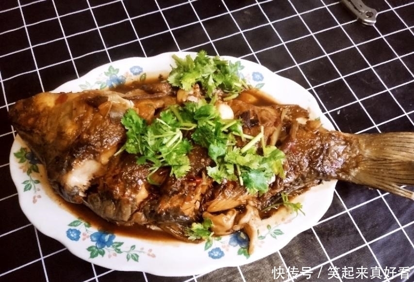 在东北上饭店为什么叫“吃大盘子”,看完几道菜你就明白了