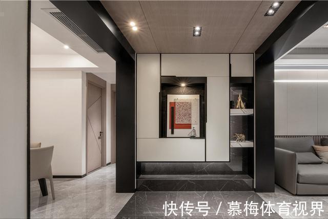 灯带|122㎡意式轻奢风:设计师巧用玻璃门替代隔断,打造明亮舒适家