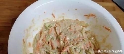 早餐饼|一个茄子，两个鸡蛋，不蒸，不炒，不用一滴水，十分钟搞定早餐