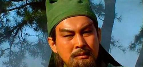 斩杀|曹操败走华容道，如果关羽不放过他，真有实力将其斩杀吗？