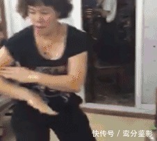 |搞笑GIF：女生宿舍都是这样子吗 跟我想像中的不一样啊