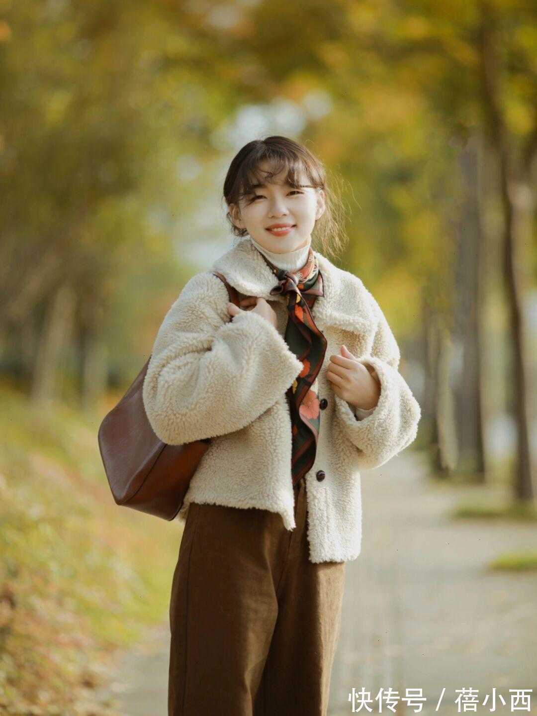 春节 新年春节出街就穿羊羔毛外套,秒变吸睛时髦精,搭配裙子裤子都美