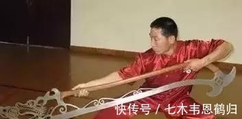 烟袋|中国古代十五种奇门兵器, 不信你全都知道!