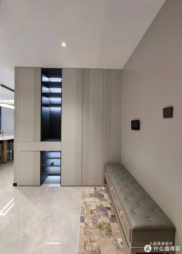 客餐厅|看了长沙夫妻的极简风,才知道什么是“网红”装修,隐形墙很惊艳