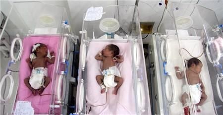 母乳喂养|为什么越来越多宝妈放弃了母乳喂养,选择奶粉喂养呢?