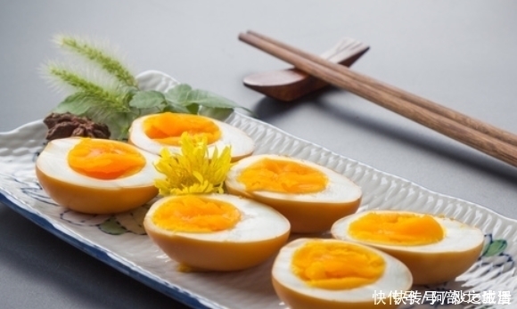 区别|每天吃鸡蛋的人不吃鸡蛋的人有什么区别呢?差距真大