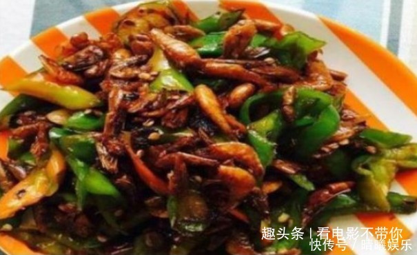 香喷喷的家常小炒菜,色香味俱全,且非常营养,保准家人都喜欢