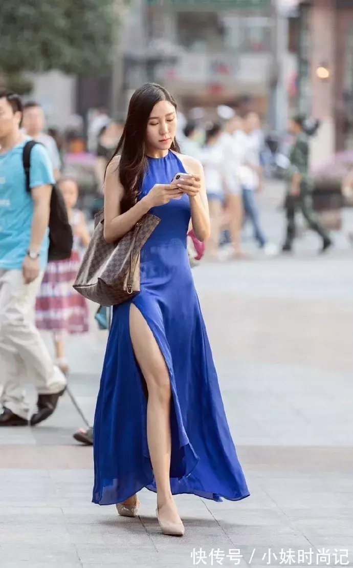 身上穿着|时尚女生搭配高跟鞋,彰显女性的独特魅力