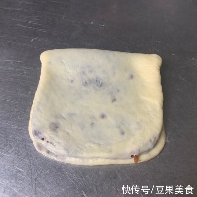 告诉你3个诀窍,在家也能做出豆沙面包卷卷