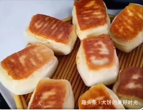 好吃|馒头别蒸着吃了，教你如此做，10分钟能出锅，焦香柔软，真好吃