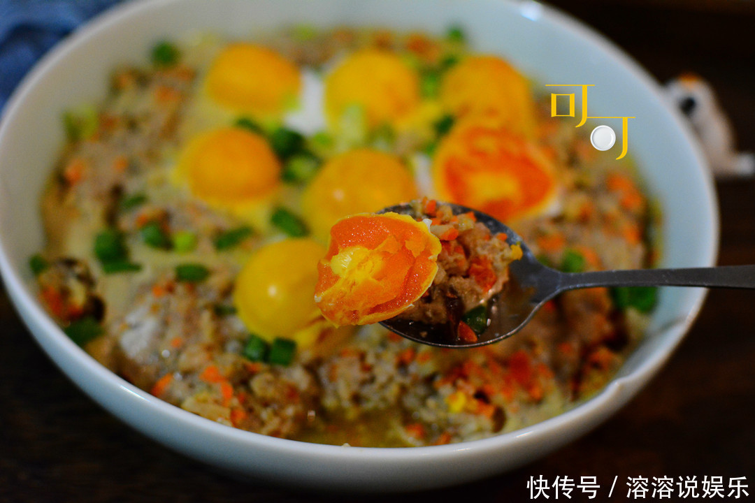 人说|咸蛋黄蒸肉饼,让人罪恶感满满的一道菜,可是谁叫它那么好吃呢