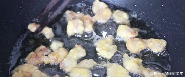 我家五花肉从不红烧,淋2个鸡蛋,不炒也不炖,一顿3斤都不够吃