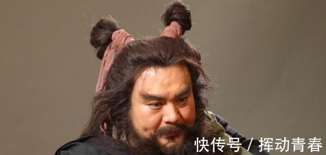 梁山老大&宋江为何一直是梁山老大因为宋江身边有一人，梁山好汉都怕他