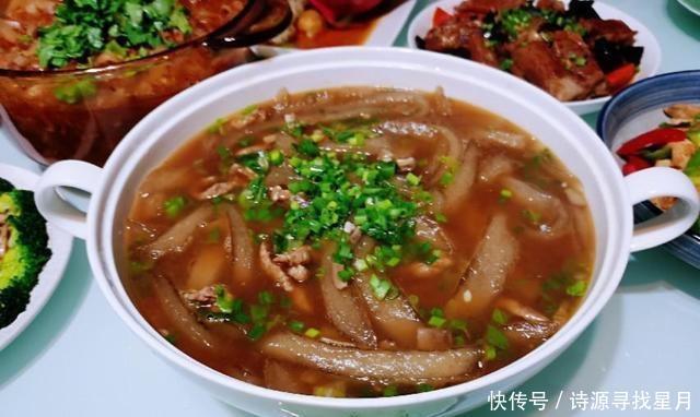 主妇|家里的客人,勤劳的主妇做了一桌菜