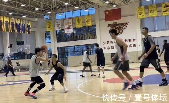 广东|广东男篮战术升级!易建联做出关键决定,辽篮夺冠梦或提前破灭