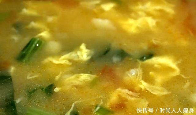 西红柿|冬季,多给家人喝这汤,3块钱做一锅,味道鲜美,常喝暖身又暖胃