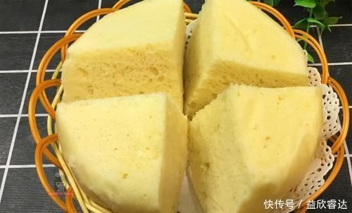 4个鸡蛋，1碗面粉，不用烤的蛋糕，不塌不回缩，松软香甜