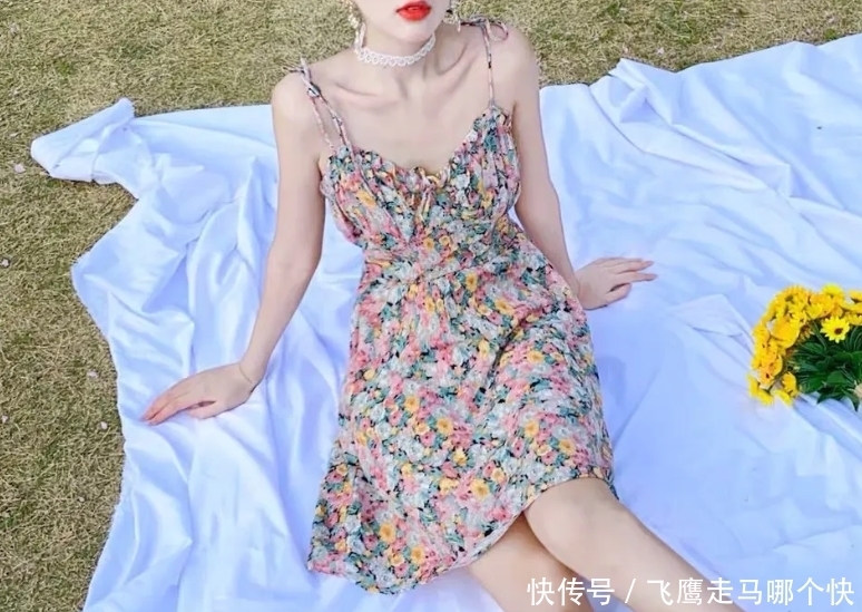 油画|油画裙已经开始在朋友圈“张扬”了!有锁骨的女孩子,该战斗了