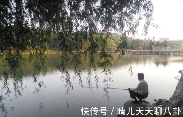 小鱼|野钓“对付”小鱼我从不手软，每次换用这5招，效果不是一般的好