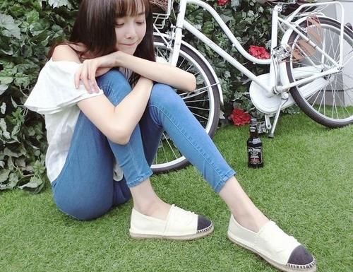 穿搭|美女穿搭:清新的搭配,突显女性气质,尽显摇曳身姿
