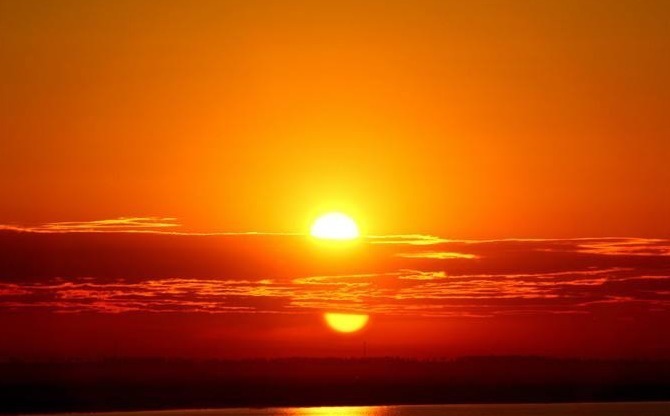 中国!日本学者写了一上联“藐视中国”,中国网友对出下联有力地回击!