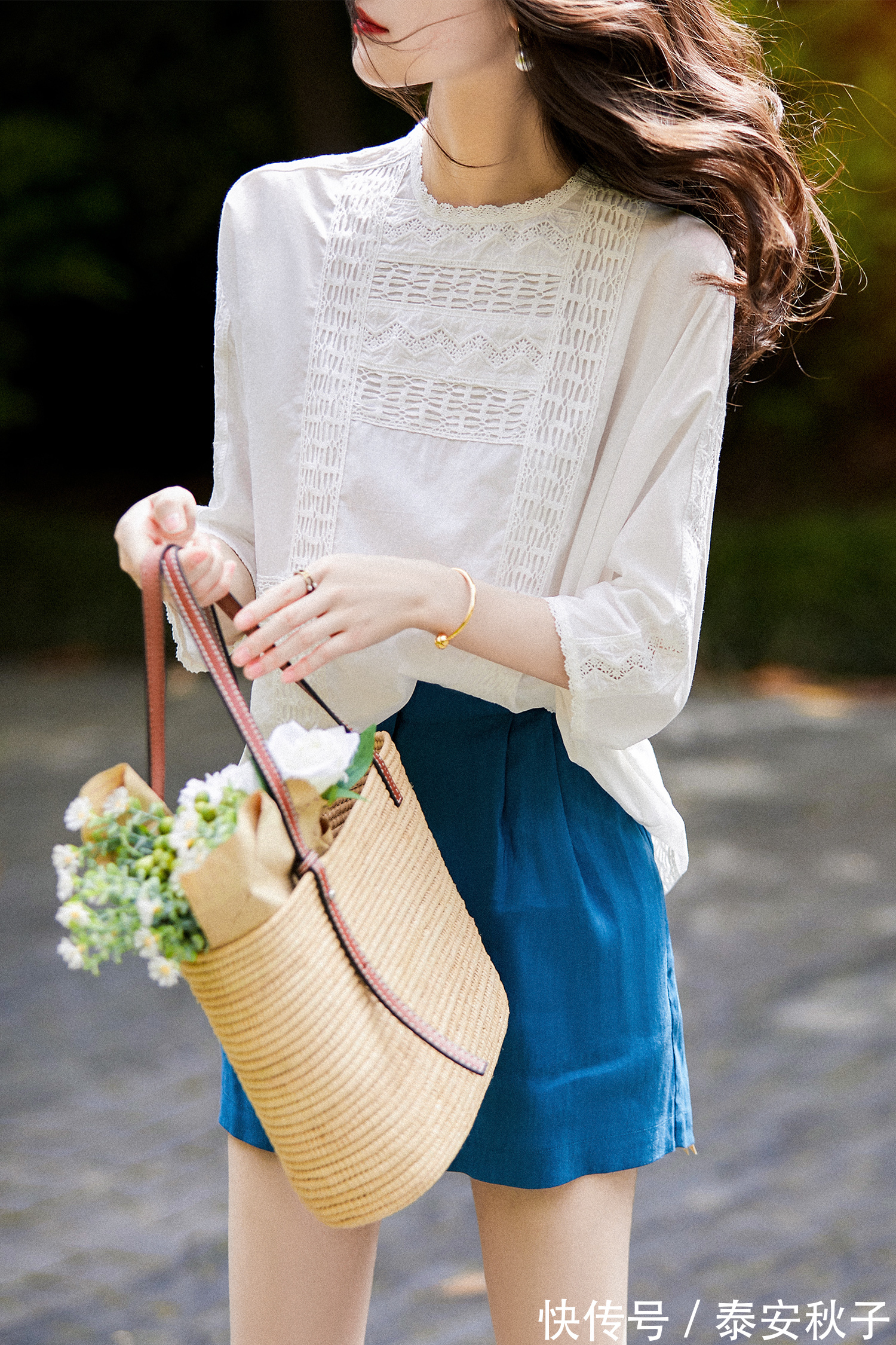 半身裙|谁说穿“白衬衫”土到掉渣？今天教你这样穿：有没有美到你？