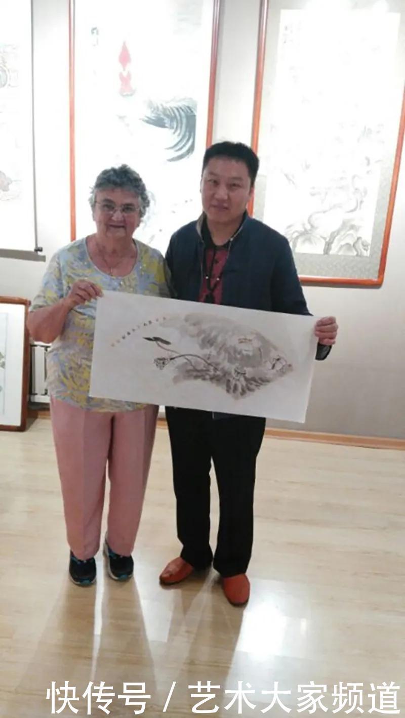 墨忠虎一一刘猛豹中国水墨工笔榕树创始人作品鉴赏