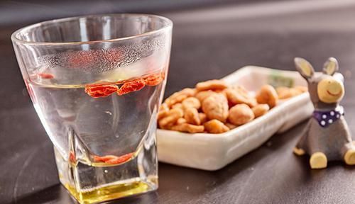 雄激素旺盛|男性雄激素旺盛,身上的特征会比较明显,如果你全有,该庆幸