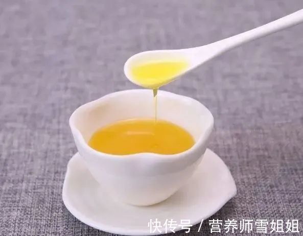 超标|一旦出现4种迹象,说明血脂“超标”了,需给血管“洗洗澡”了