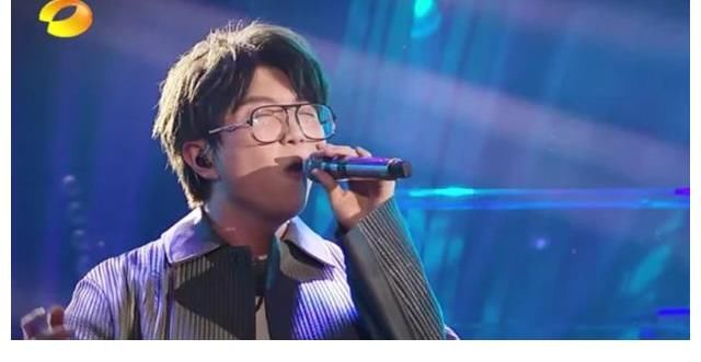 李荣浩|《好声音2021》最年轻的导师诞生,比李荣浩小13岁,曾淘汰毛不易