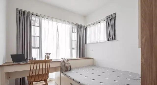 原木色|90平新房,过道、衣帽间太实用了,卫生间装折叠门,超明智!