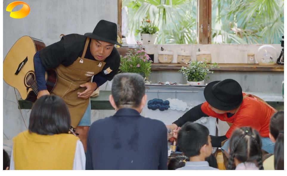 极限挑战|《向往5》玩火还是创新？让素人讲25分钟故事，黄渤几乎没镜头
