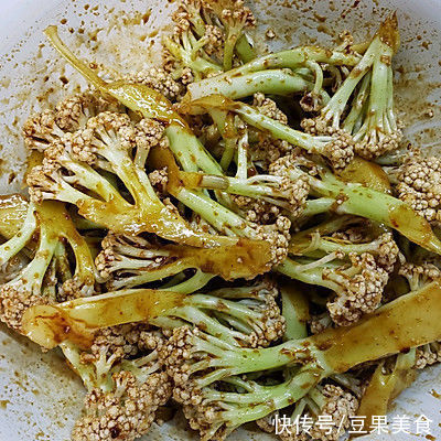 做法简单零失败的健康美味空气炸菜花