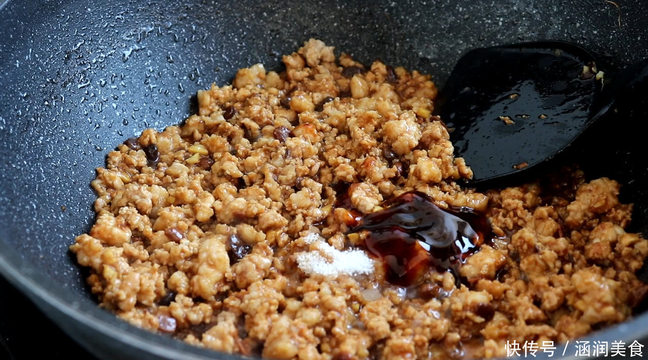 手把手教您在家蒸包子,3个小诀窍,包子又白又松软,零失败