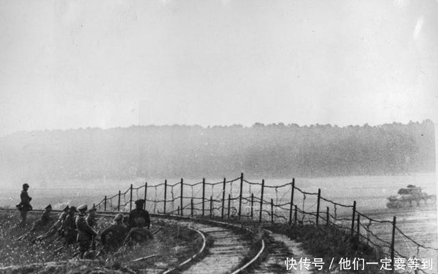 苏军|一组二战老照片：在埃及被俘的印度士兵，苏军使用缴获的武器