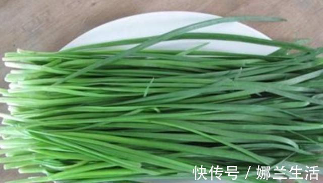 别被渔具店老板给坑了，这草鱼饵就比买的好，试过的人没一个不服