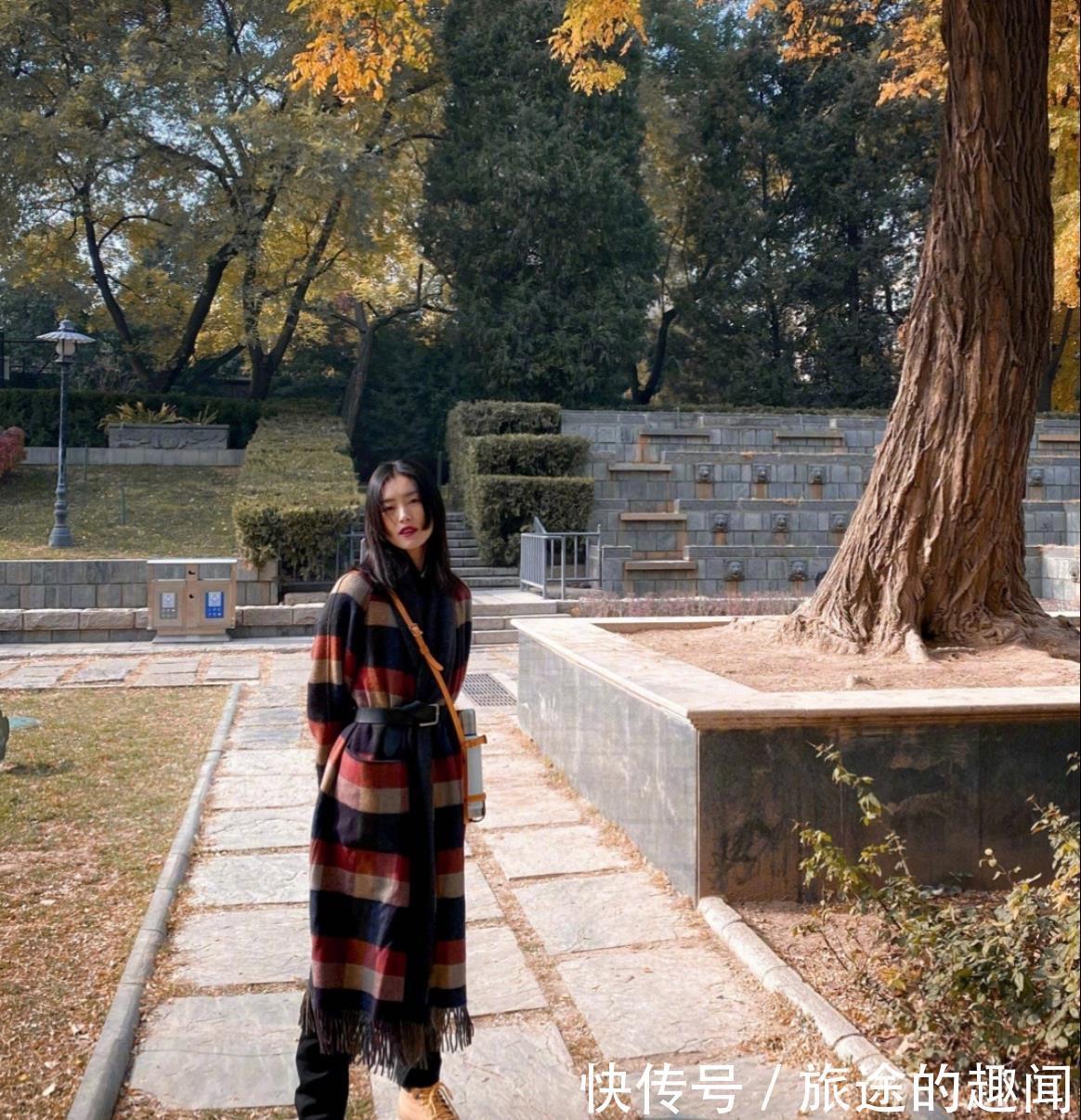 冬季穿搭在精不在多!get刘雯的单品搭配技巧,摆脱“路人感”