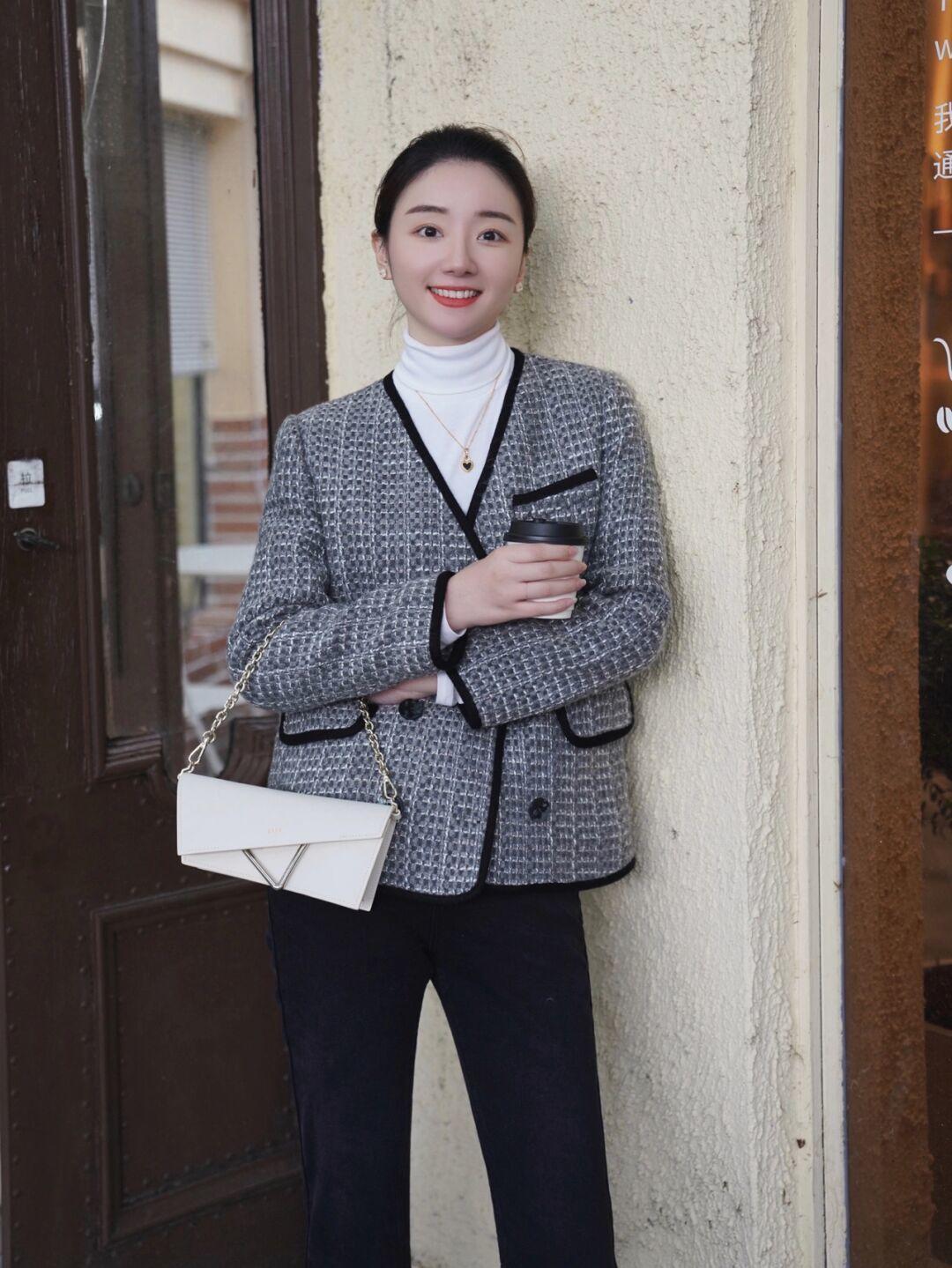 高级感 春天不知道怎么穿?小香风外套这样搭,普通人也能美出明星范