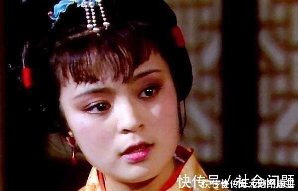 薛宝钗|贾探春为何公然要将薛宝钗撵出大观园?其实不只是她一个想撵