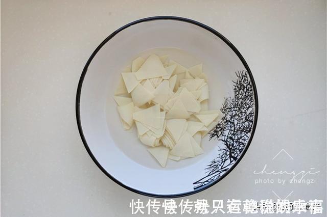 45岁阿姨轻断食午餐,走红朋友圈,网友:吃这么多还不胖,佩服