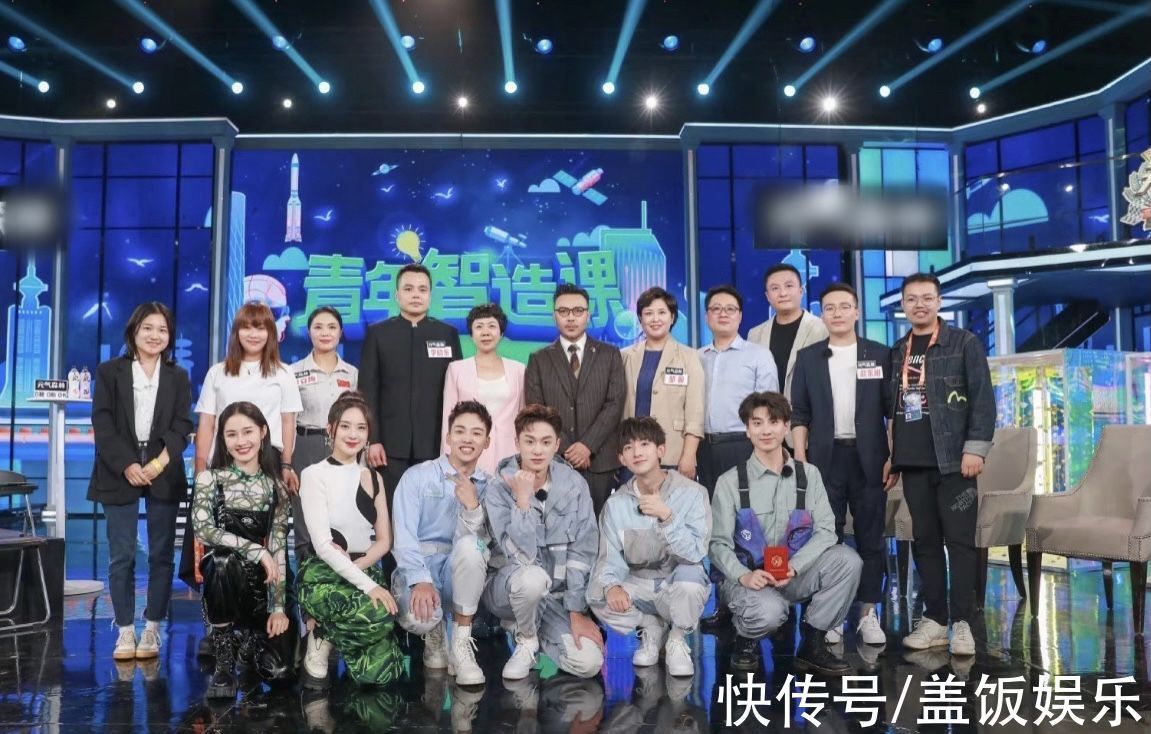 天天向上改版后面目全非!官宣美女主持加入,兄弟团仅剩汪涵一人