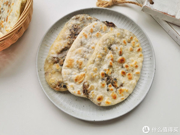 油酥|吃了会上瘾的梅干菜饼，不需要发面，不需要油酥，又香又脆真好吃