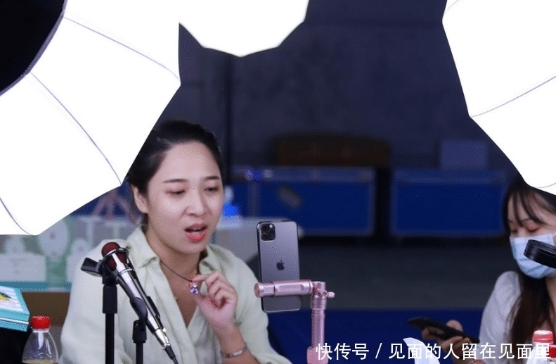 打假|“职业打假人”曝光:你在直播间花258买的燕窝,其实是成本1块的糖水!